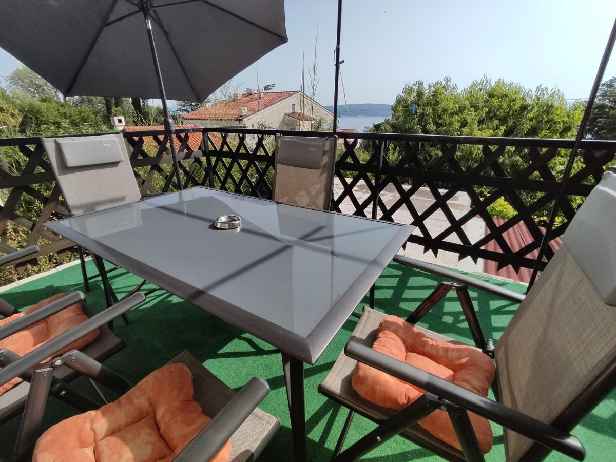 Apartment Teresa With Big Terrace Dramalj ซริกเวนิซา ภายนอก รูปภาพ