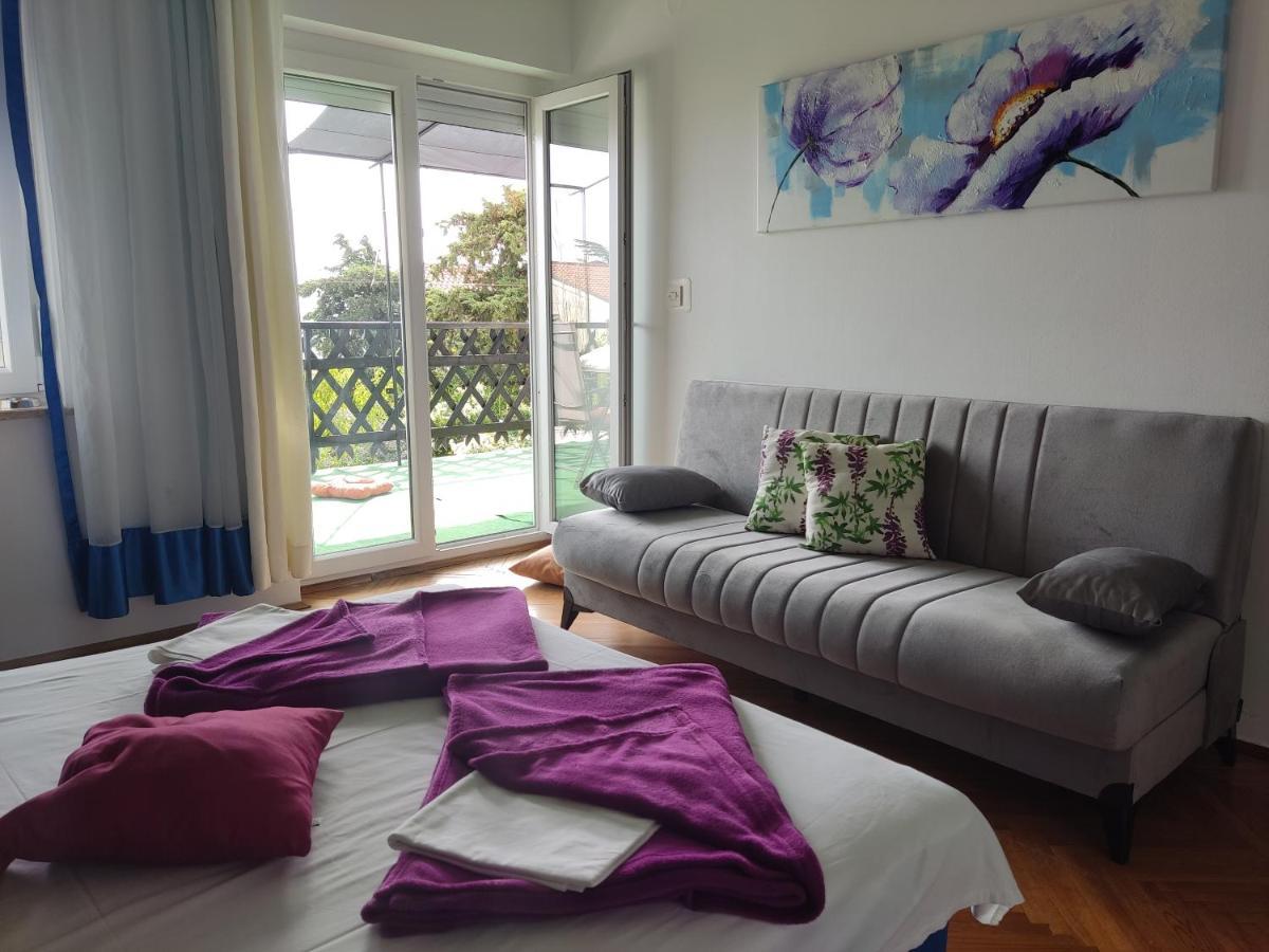 Apartment Teresa With Big Terrace Dramalj ซริกเวนิซา ภายนอก รูปภาพ